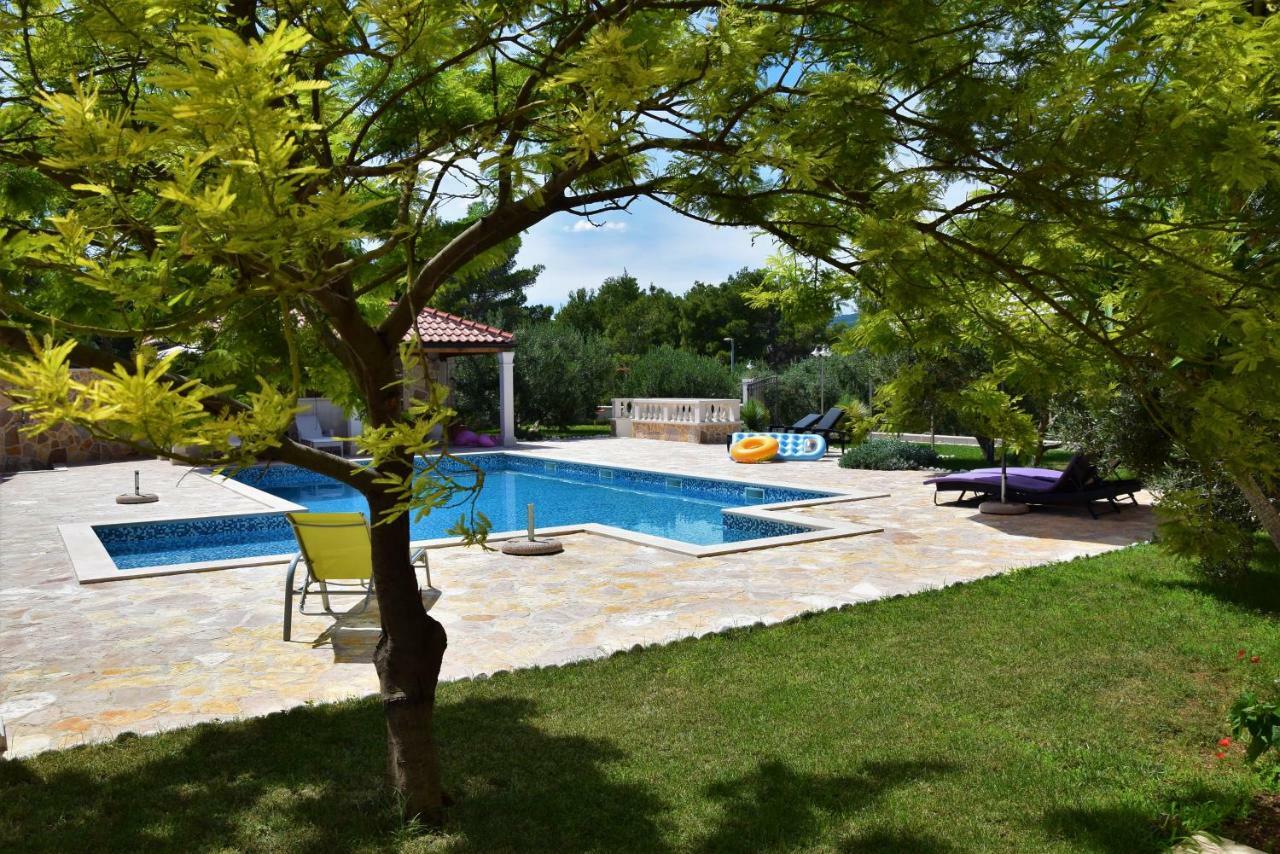 Apartments Villa Barbara Sumartin Exterior photo